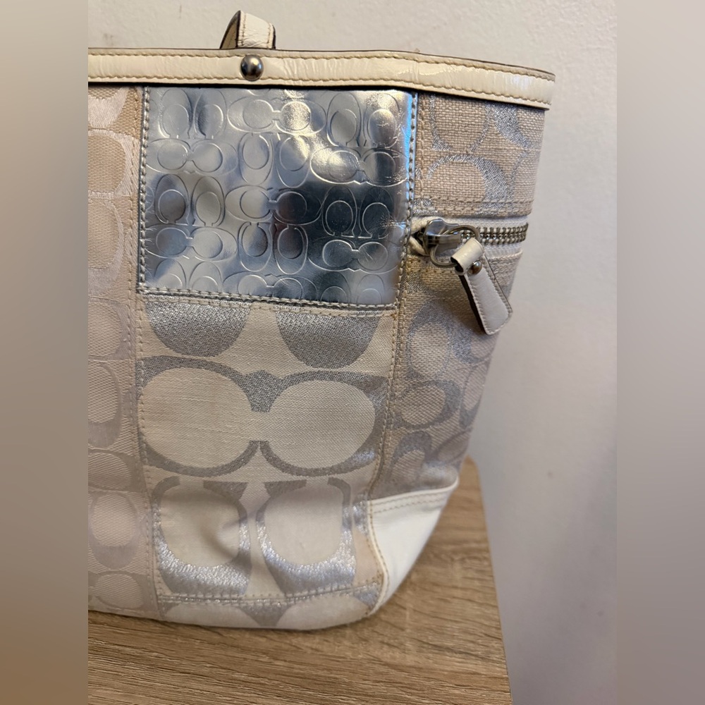 Coach Patchwork White and Silver Rare Tote bag - Picture 4 of 15